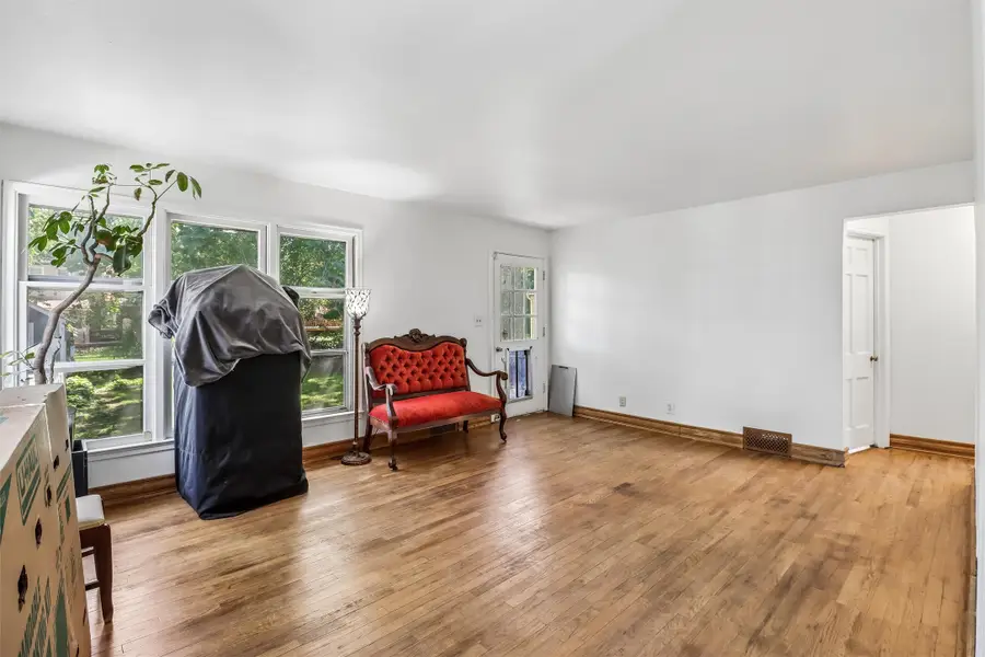 508 Valhigh Road, West Des Moines, IA 50265 - #3