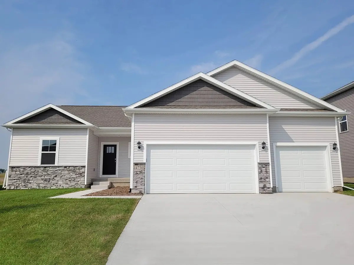 300 Kingfisher Court Sw, Bondurant, IA 50035 - #1