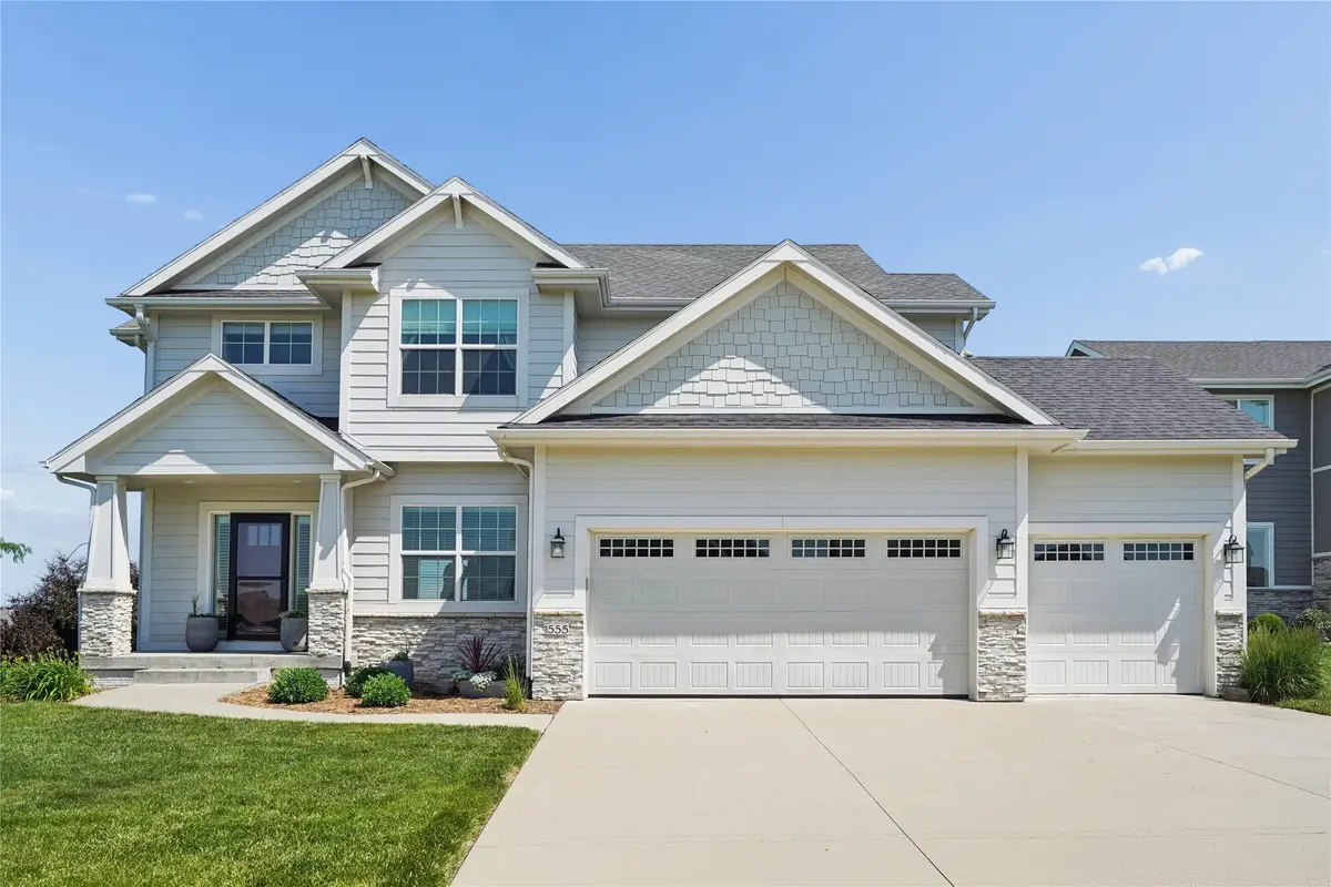 555 NE Bellflower Court, Waukee, IA 50263 - #1