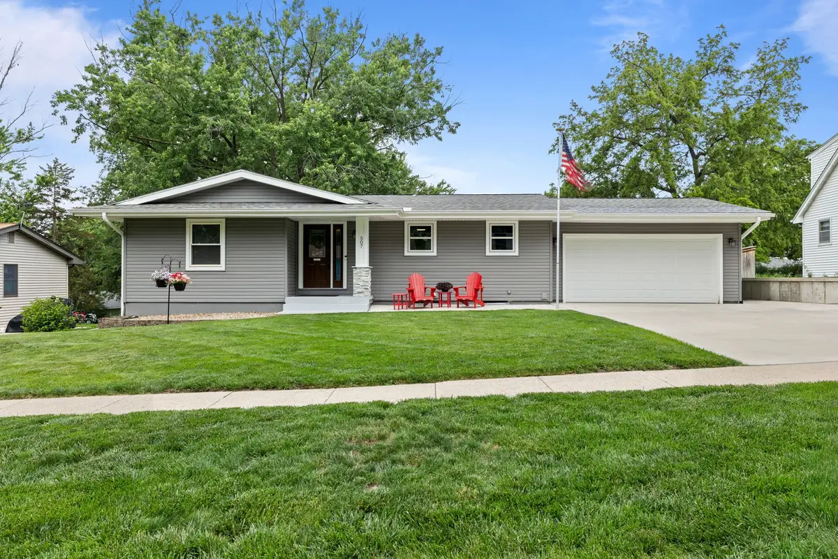 507 N J Street, Indianola, IA 50125 - #1