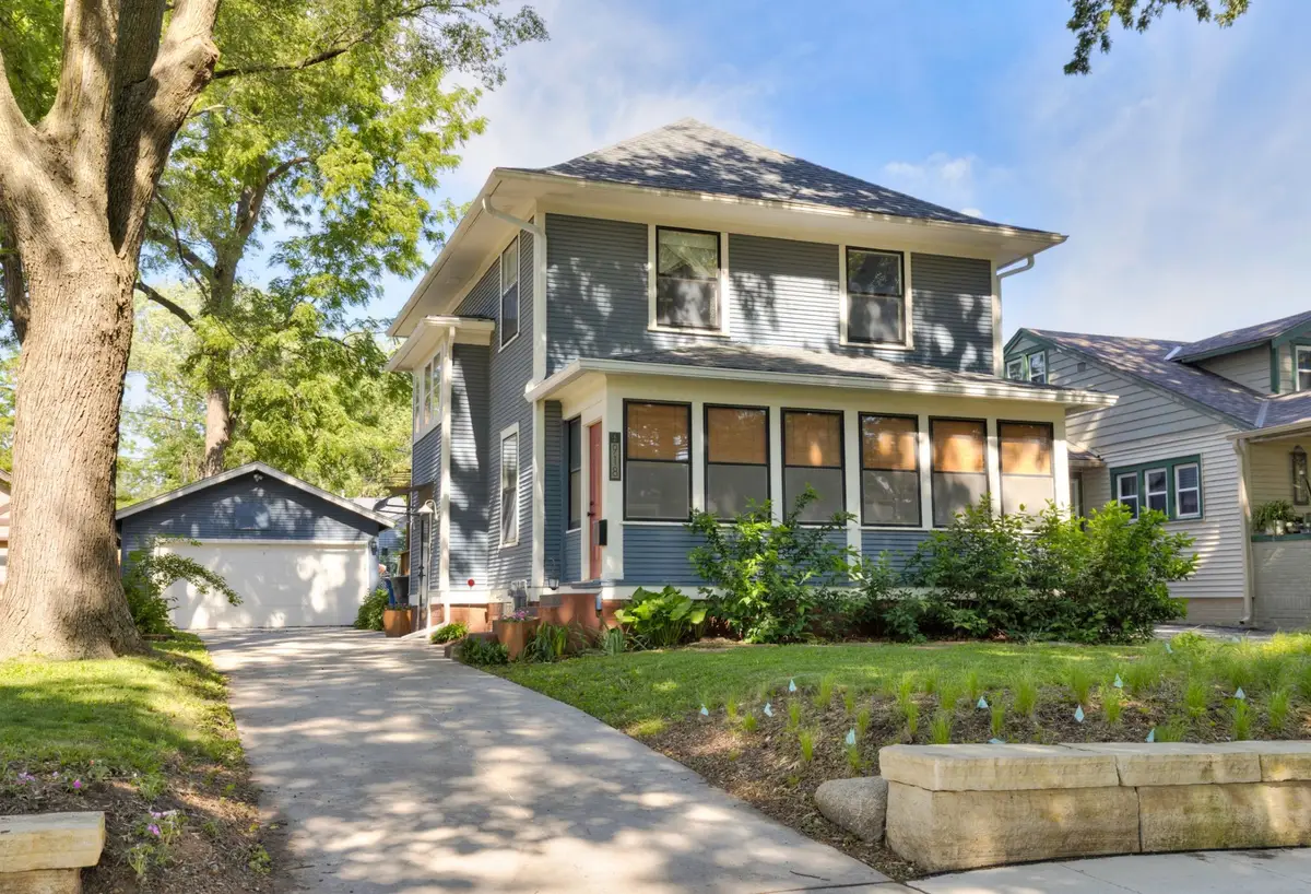 918 39th Street, Des Moines, IA 50312 - #1