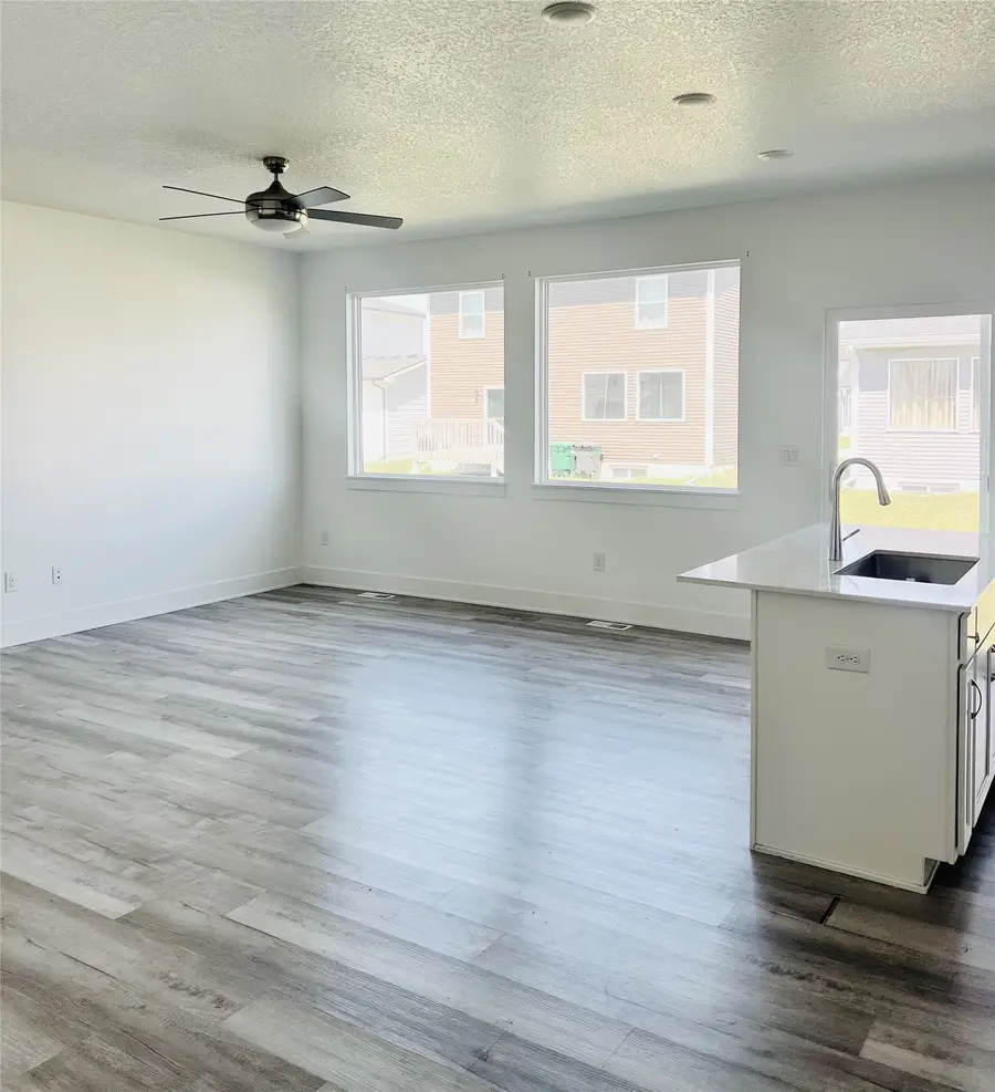 619 NE Oak Ridge Drive, Ankeny, IA 50021 - #3