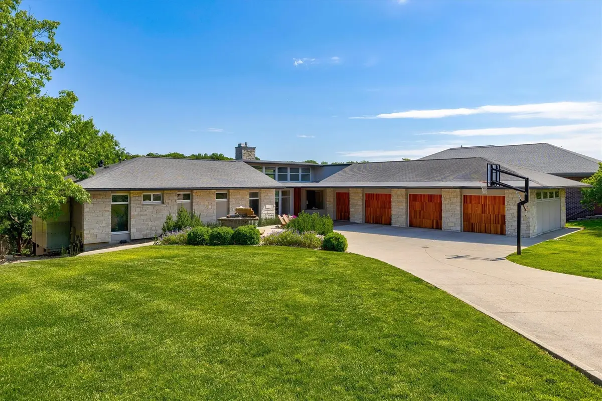 1784 Burr Oaks Drive, West Des Moines, IA 50266 - #1