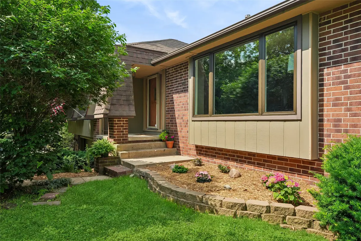 3206 SW 28th Street, Des Moines, IA 50321 - #1