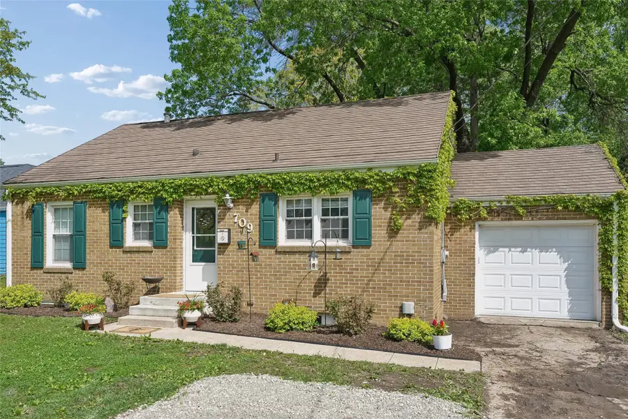 709 Ashworth Road, West Des Moines, IA 50265 - #3