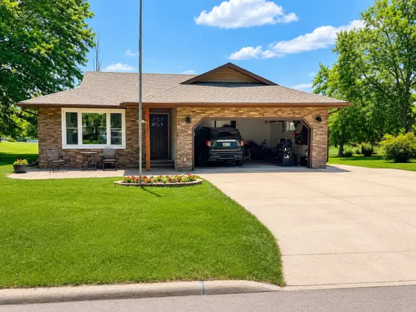 903 E Monroe Street, Mount Ayr, IA 50854