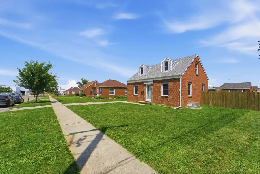 306 S 14th Avenue, Marshalltown, IA 50158 - #3