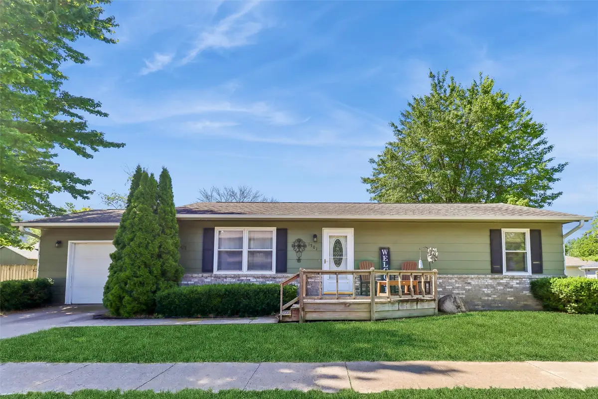 1501 N 9th Avenue Place E, Newton, IA 50208 - #1