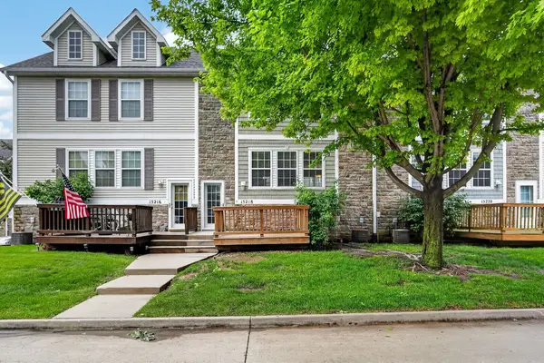15218 Greenbelt Drive, Urbandale, IA 50323