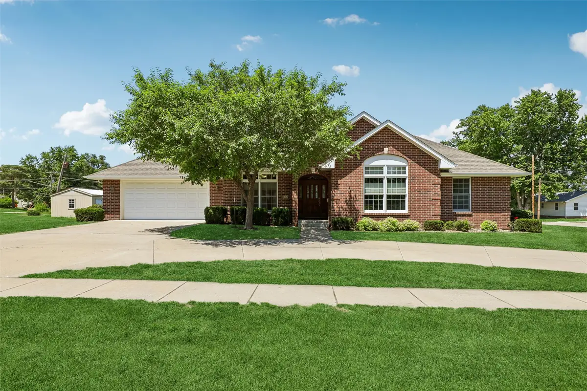 904 Cottage Street, Adel, IA 50003 - #1