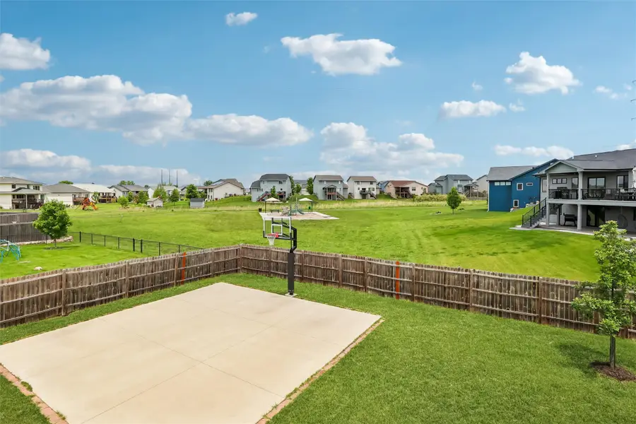 5509 149th Street, Urbandale, IA 50323 - #2