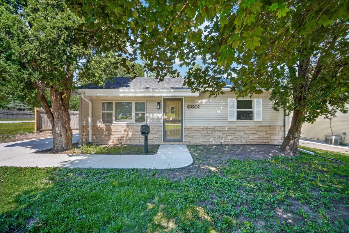 6801 SW 15th Street, Des Moines, IA 50315 - #1