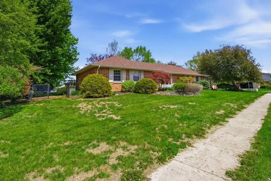 1448 N 6th Avenue E, Newton, IA 50208 - #2