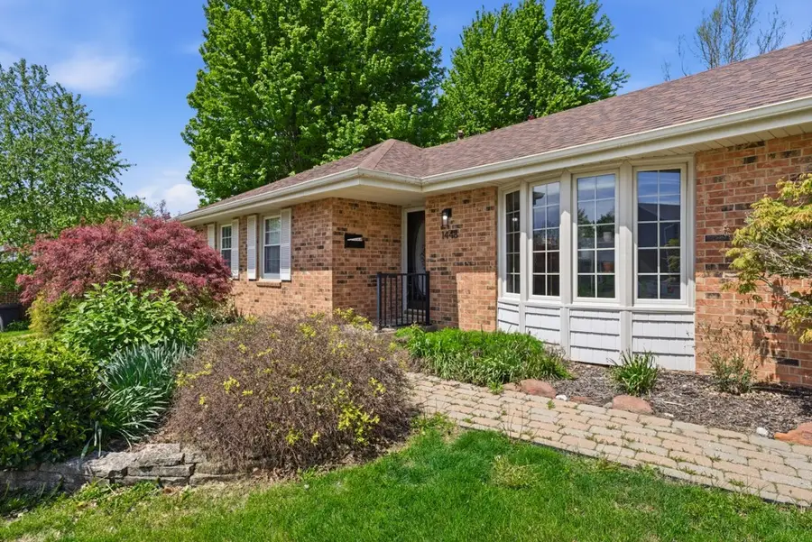 1448 N 6th Avenue E, Newton, IA 50208 - #3