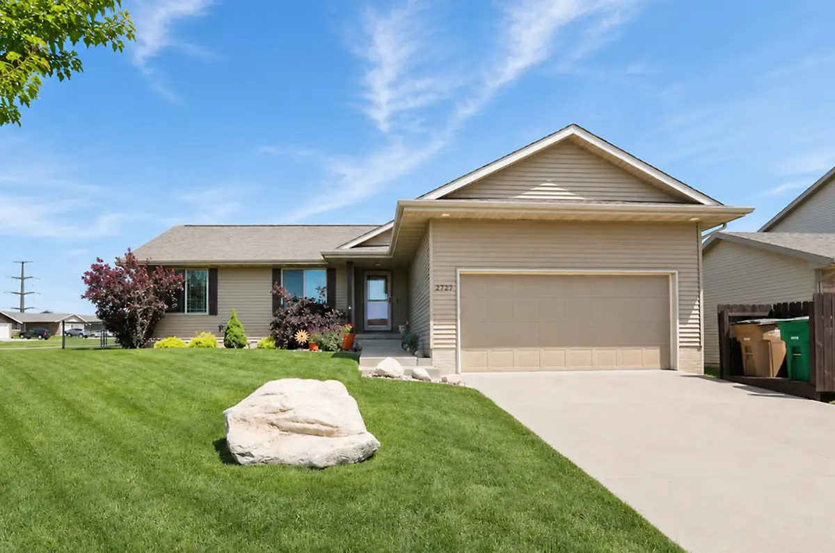 2727 15th Street Sw, Altoona, IA 50009 - #1