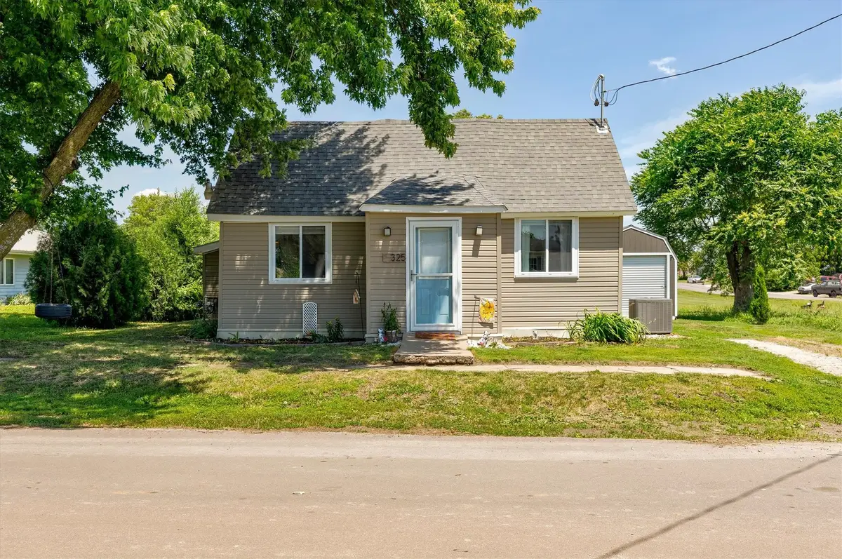 325 E Center Street, Truro, IA 50257 - #1