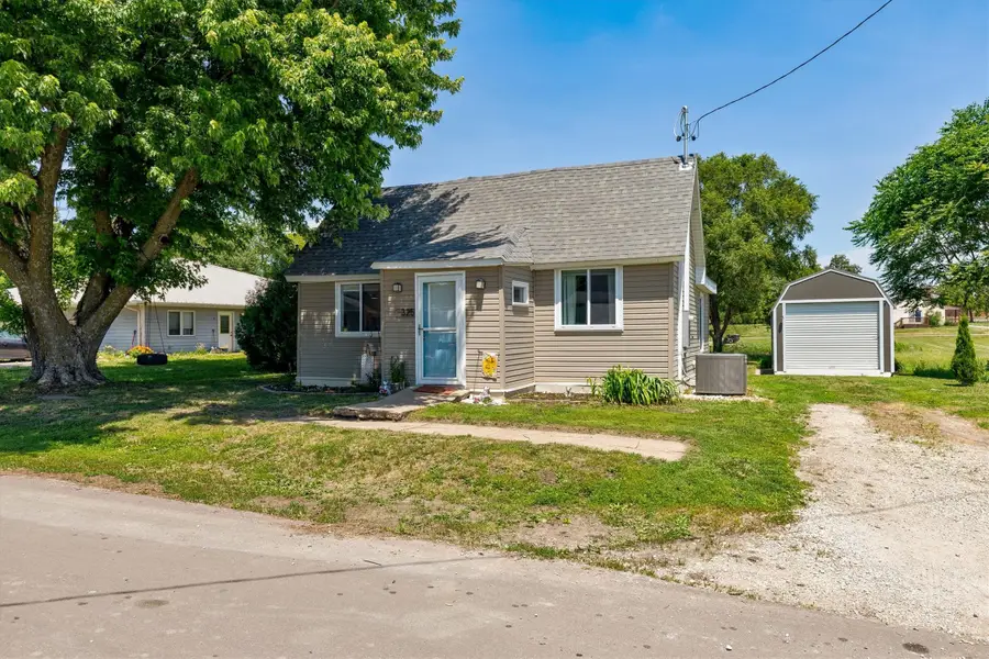 325 E Center Street, Truro, IA 50257 - #2