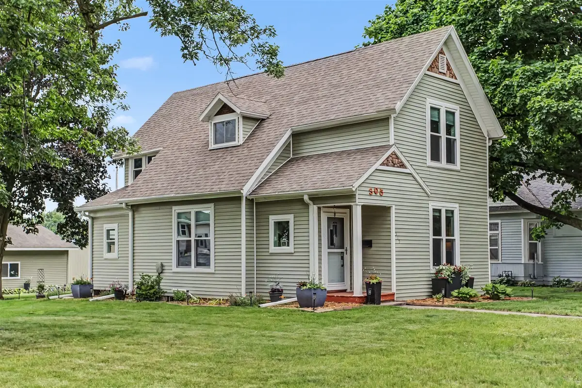 305 Monona Street, Boone, IA 50036 - #1