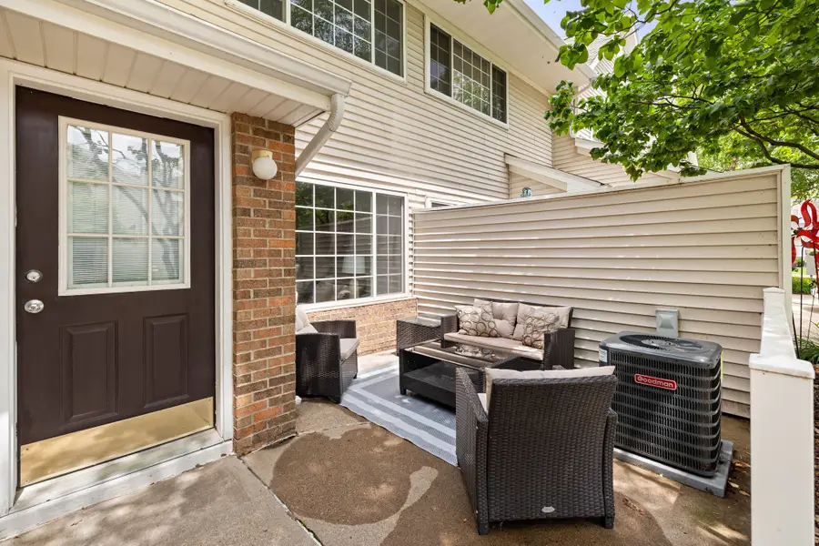 2247 Grand Avenue #7, West Des Moines, IA 50265 - #3