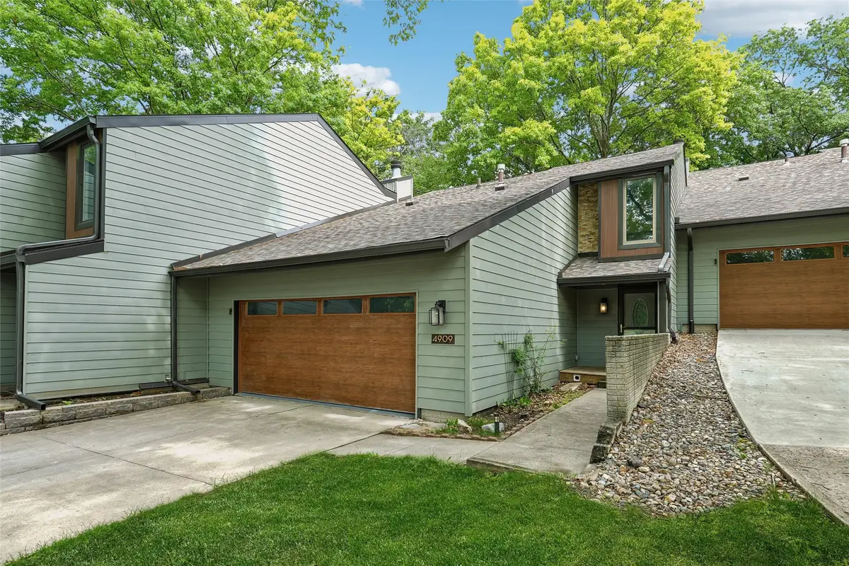 4909 W Park Drive, West Des Moines, IA 50266 - #1
