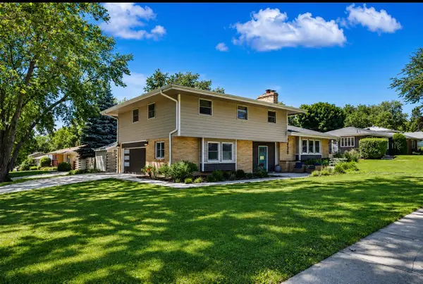 2030 NW 81st Street, Clive, IA 50325