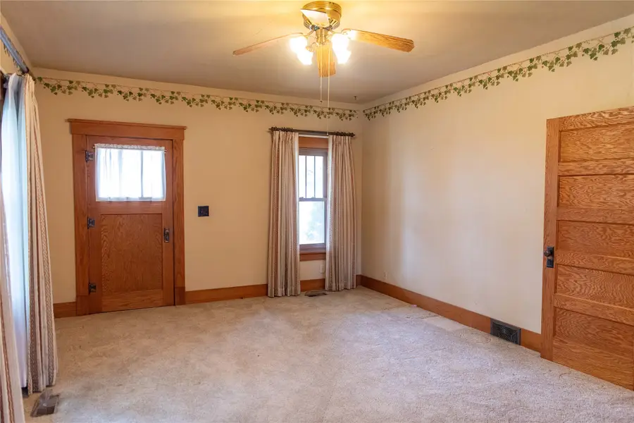 601 E 5th Street, Prairie City, IA 50228 - #3
