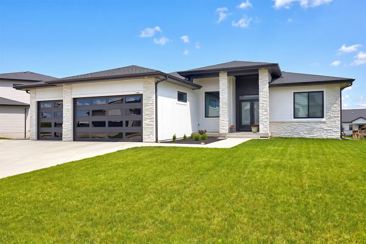17938 Hammontree Circle, Clive, IA 50325 - #1