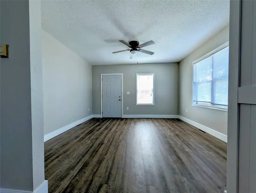 2906 Merle Hay Road, Des Moines, IA 50310 - #3