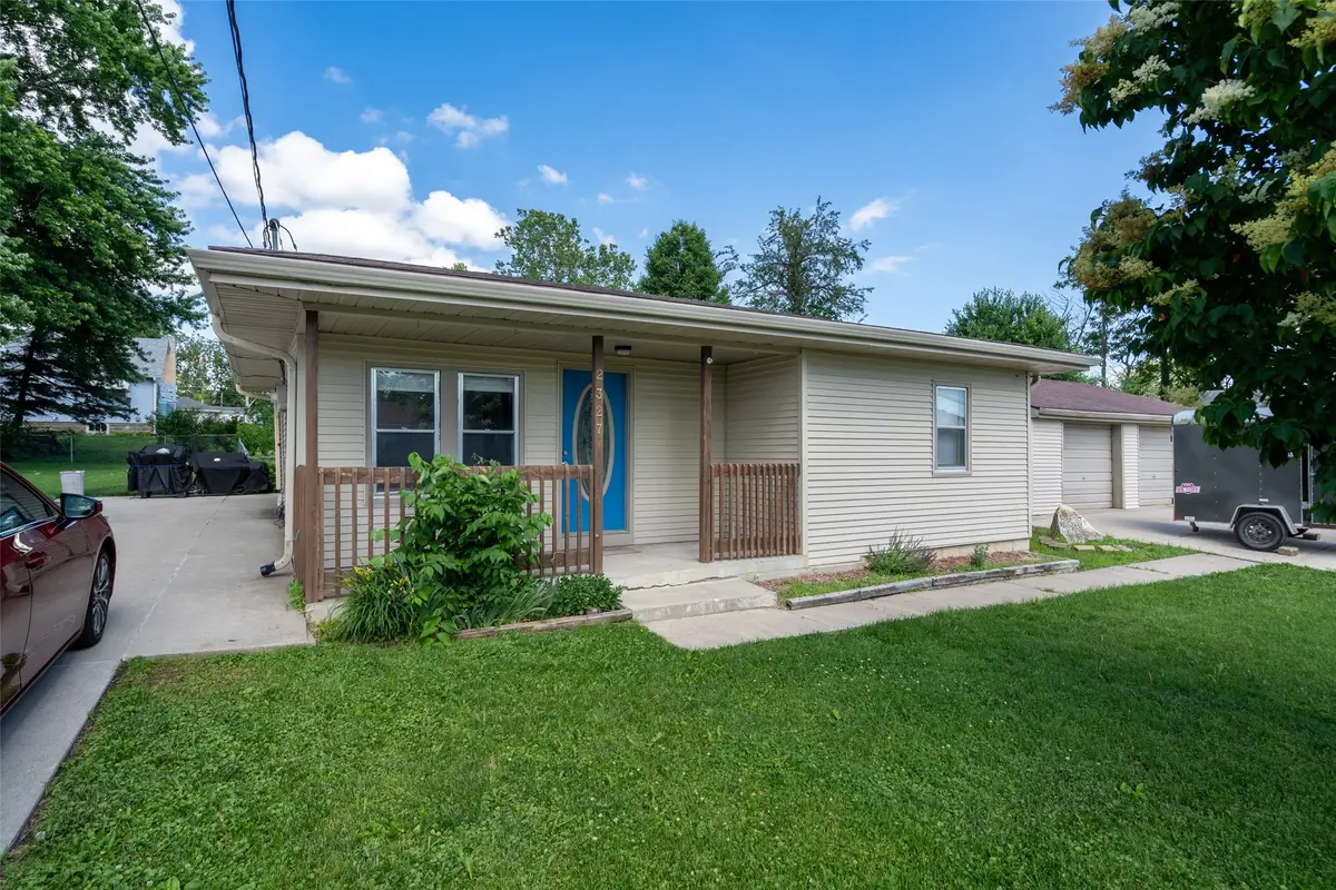 2327 E 37 Court, Des Moines, IA 50317 - #1