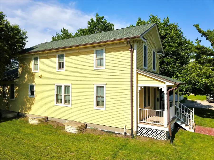 1316 4th Avenue, Grinnell, IA 50112 - #2