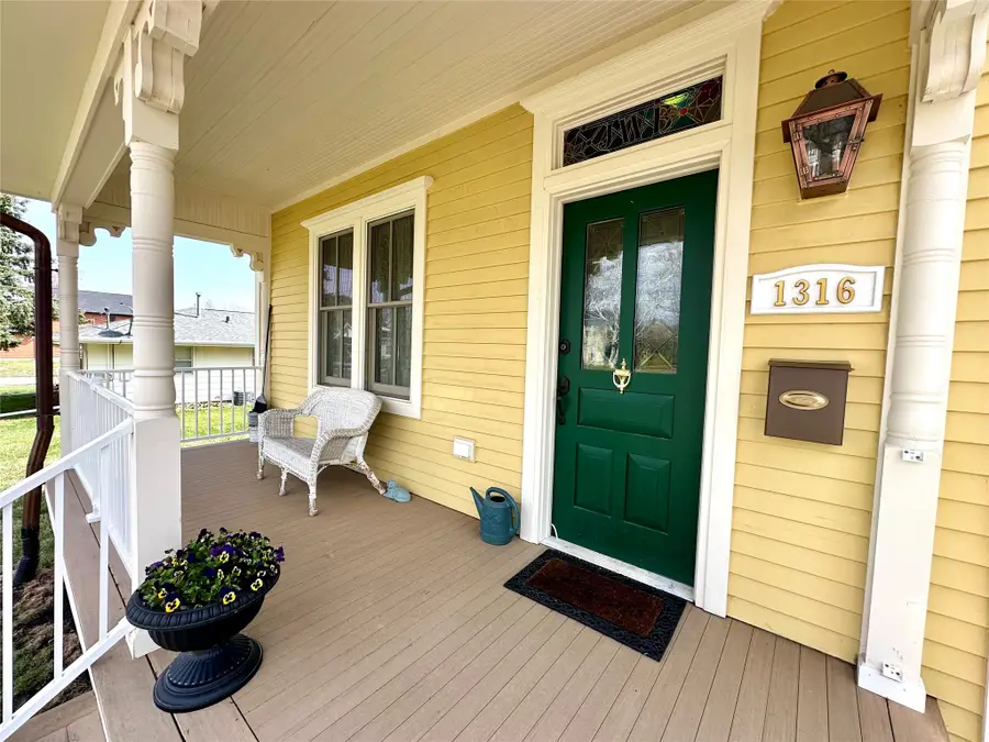 1316 4th Avenue, Grinnell, IA 50112 - #3