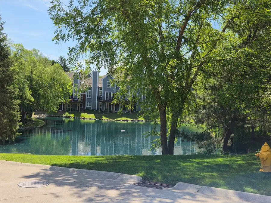 8125 Rocklyn Drive, Urbandale, IA 50322 - #2