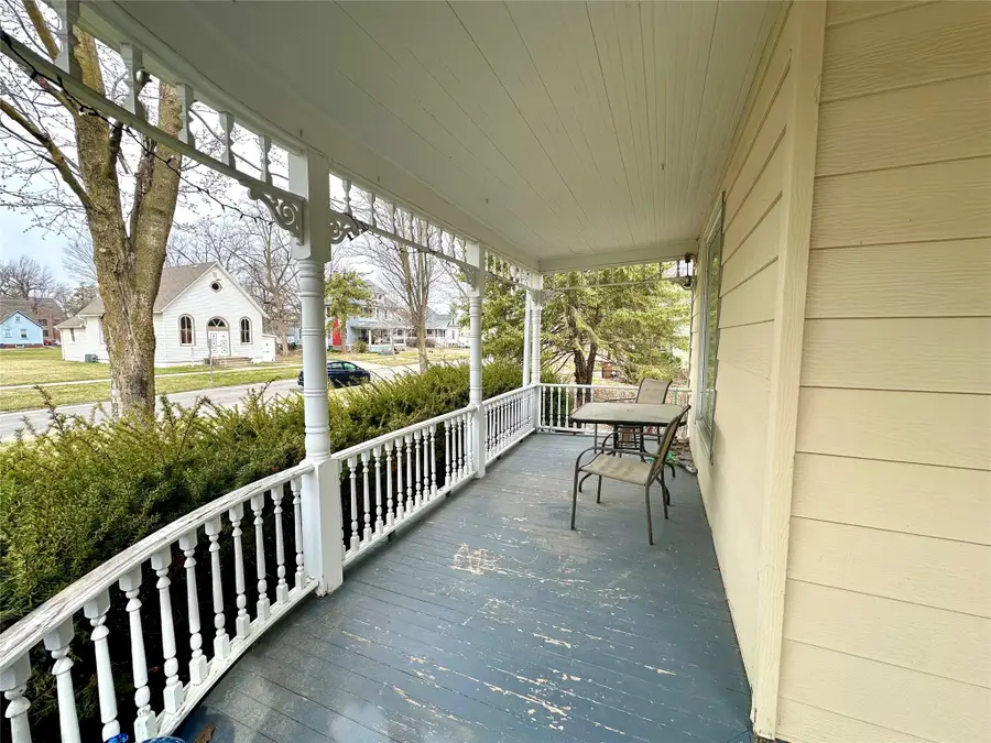 1132 Elm Street, Grinnell, IA 50112 - #3