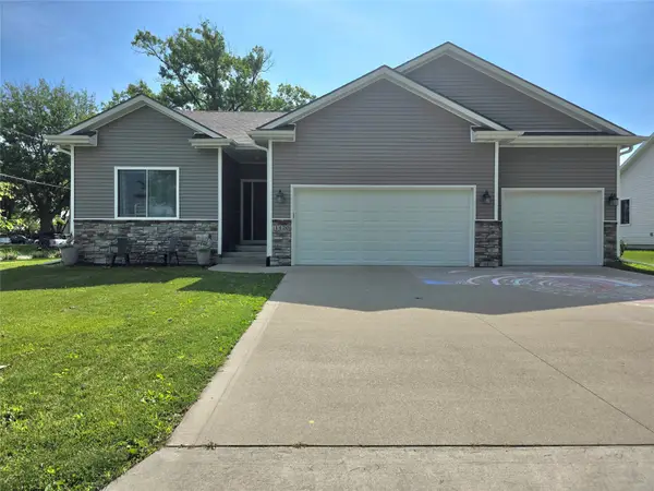 1120 N 17th Street, Chariton, IA 50049