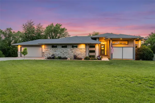 11890 NW 142nd Street, Granger, IA 50109