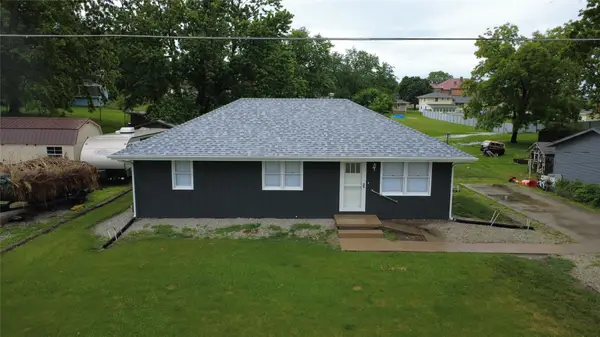 208 E Dewitt Street, Pleasantville, IA 50225