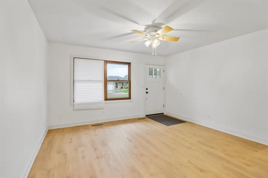 208 E Dewitt Street, Pleasantville, IA 50225 - #3