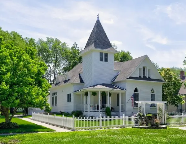 400 Percival Avenue, Dallas Center, IA 50063