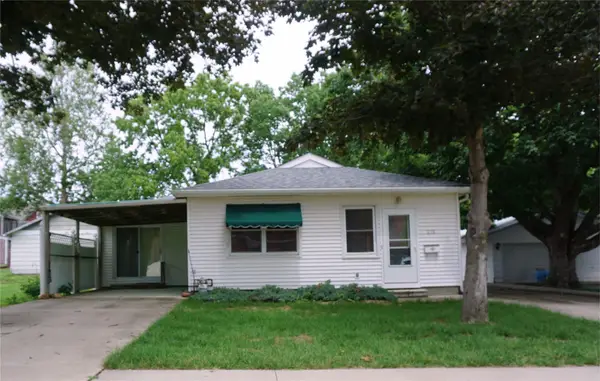 215 E Filmore Street E, Winterset, IA 50273