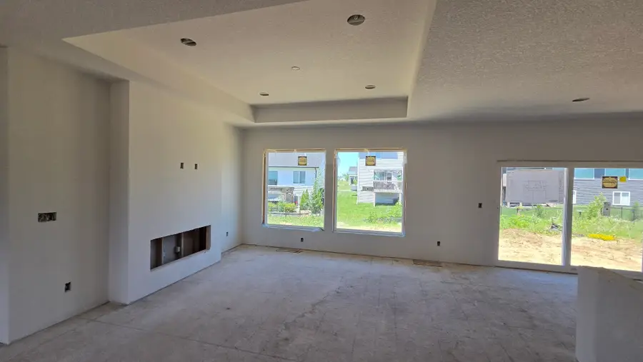 15211 Springbrook Trail, Urbandale, IA 50323 - #2