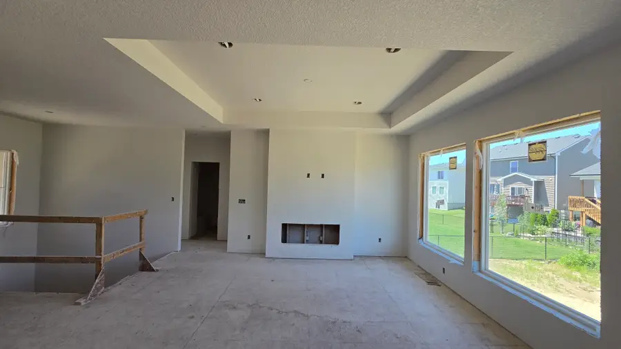 15211 Springbrook Trail, Urbandale, IA 50323 - #3