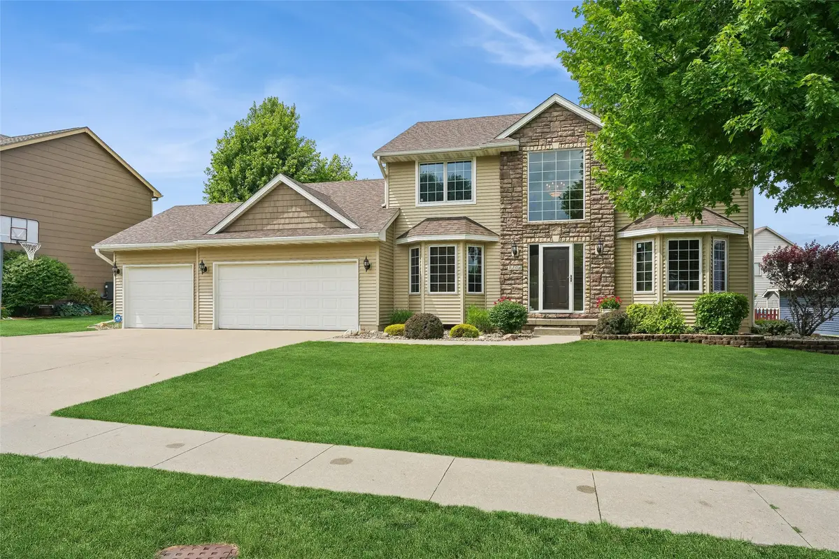 3106 E Spring Street, Des Moines, IA 50320 - #1