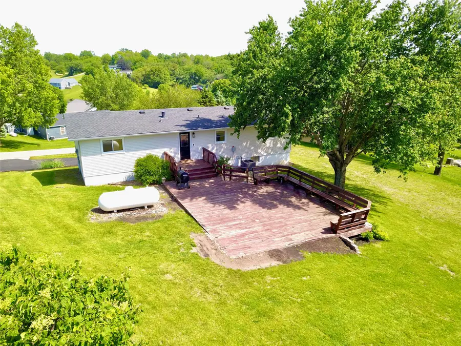 21 Eagle Drive, Grinnell, IA 50112 - #2