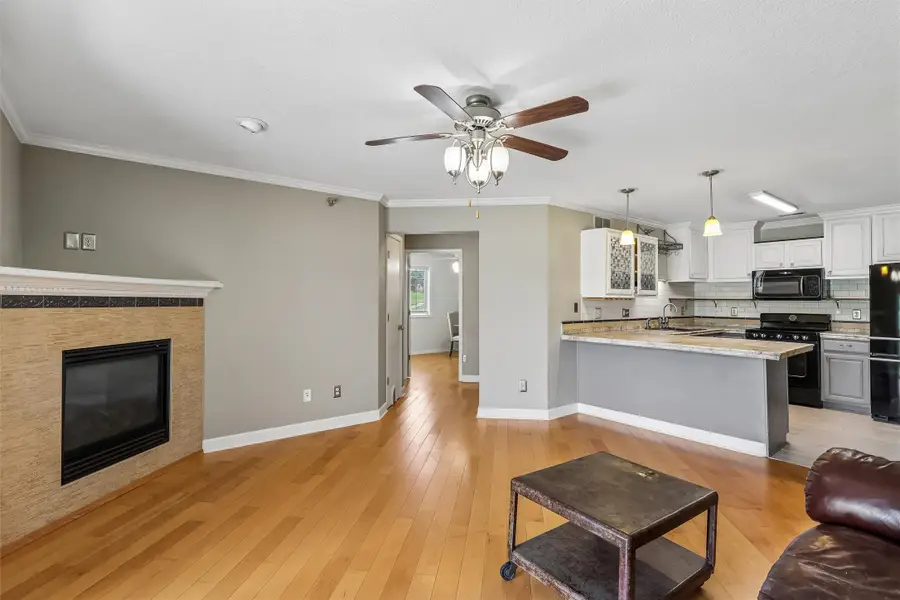 10141 Sutton Drive #1, Urbandale, IA 50322 - #3