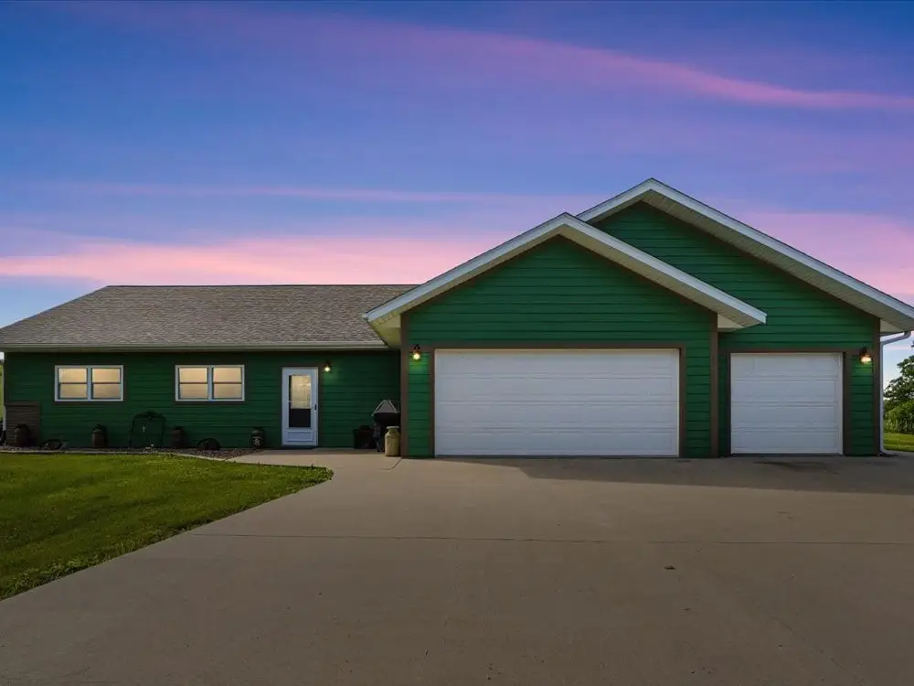 1098 235th Street, Leighton, IA 50143 - #1