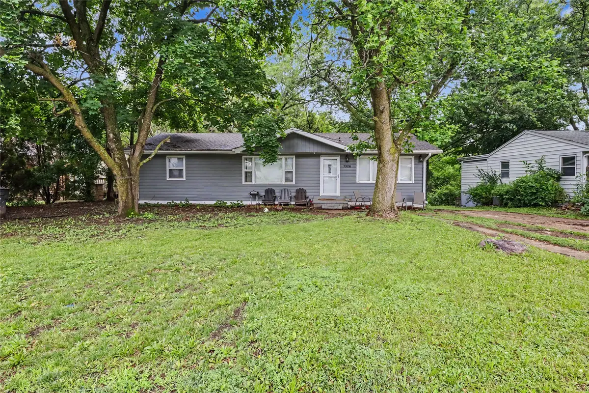 7906 SW 11th Street, Des Moines, IA 50315 - #1