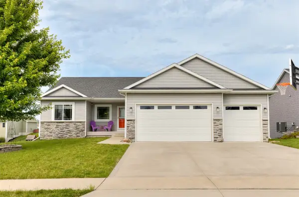 1419 Green Hills Drive, Norwalk, IA 50211