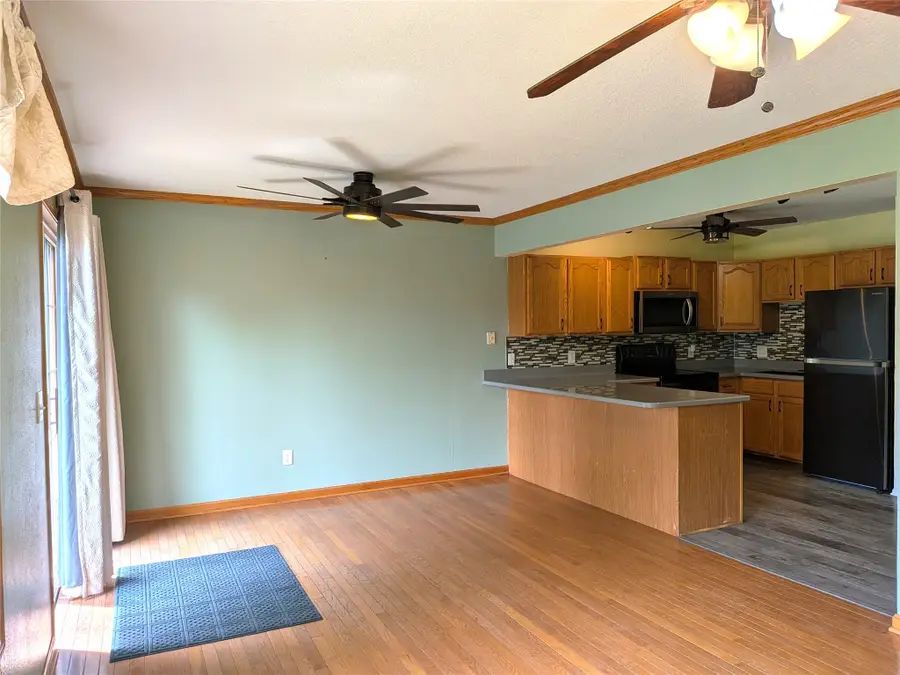 1230 Hardin Drive #1, Carlisle, IA 50047 - #3
