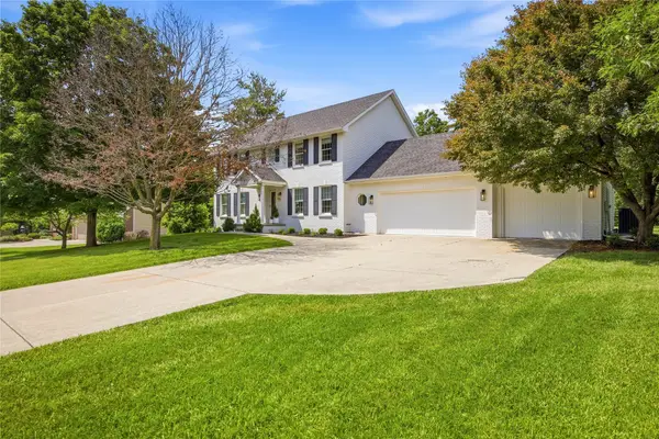 2764 NE 96th Place, Ankeny, IA 50021