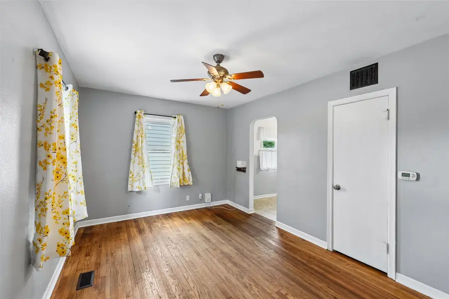 5711 Ovid Avenue, Des Moines, IA 50310 - #3